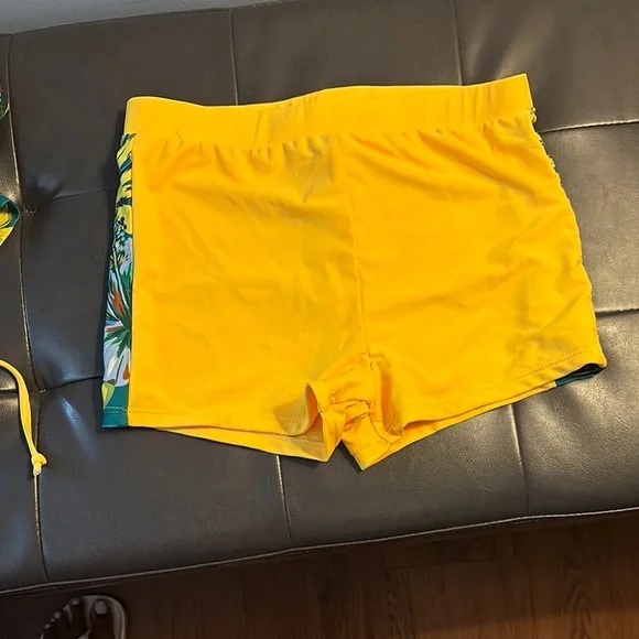 Tropical Print Rash Guard Set - Green and Yellow Surfs Up - Picture 3 of 4